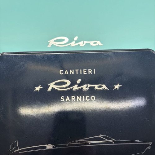 Riva case for iPhone 15 Pro Max used, acquamarina color