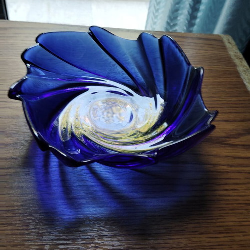 Glass blue fondue bowl like new, vintage style