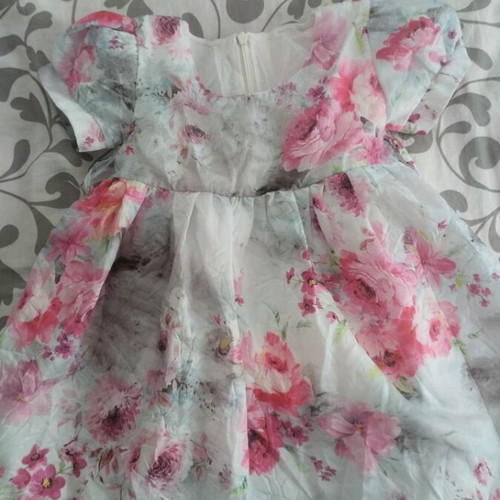 Dress like new, missing belt