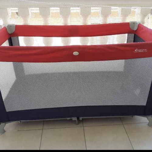 Playpen like new, very convenient