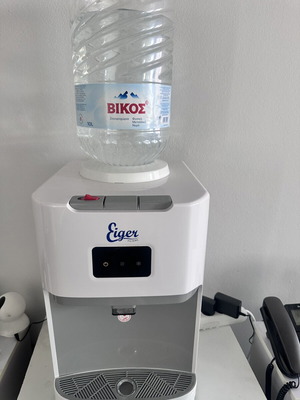 Eiger Water Cooler EG103CW like new, compact office use