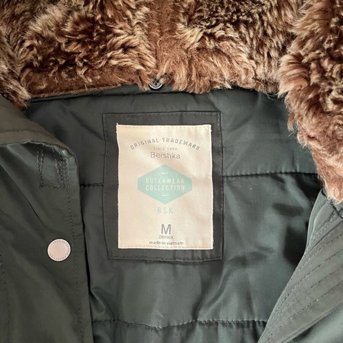 Bershka khaki parka jacket with detachable fur hood, size M, like new