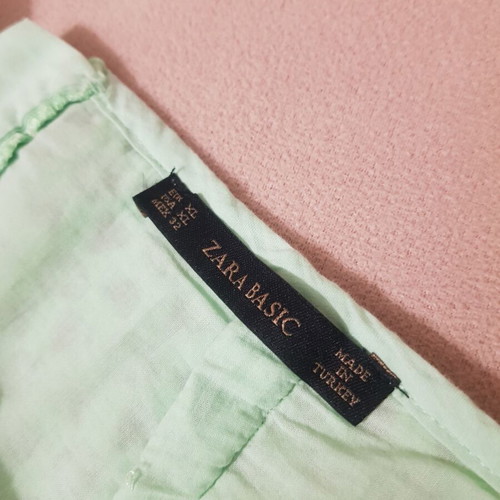 Zara skirt XL used, synthetic guipure light green