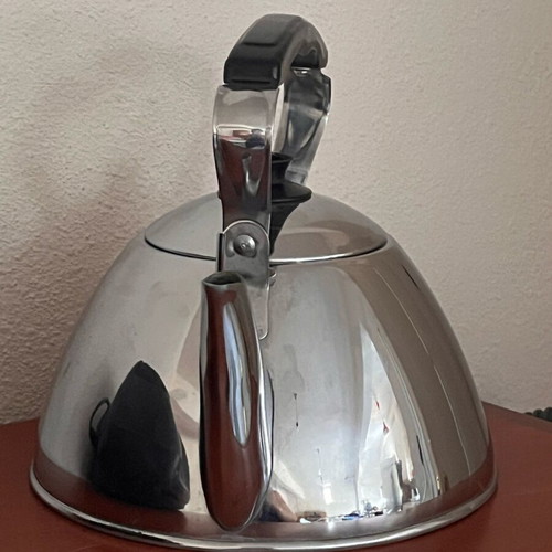 Vintage kettle-teapot like new 2-3 liters