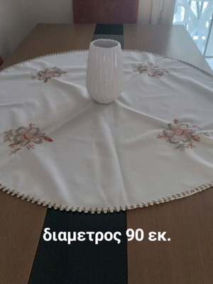 Round embroidered tablecloth used, diameter 90 cm