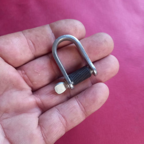 Nautical stainless steel U-shaped keys new