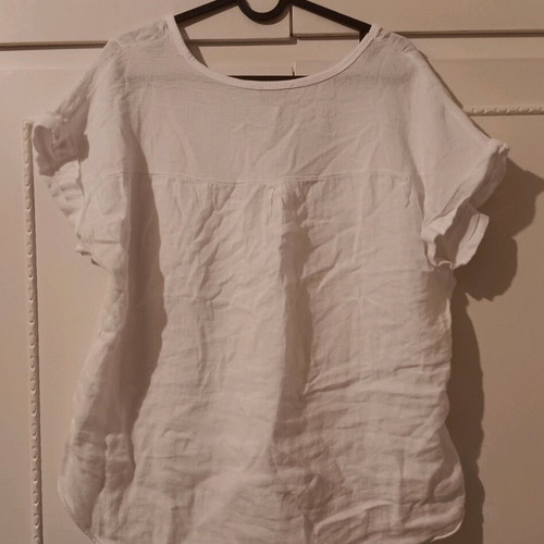 White summer blouse like new, size M