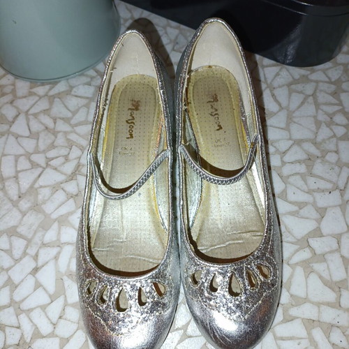 Monsoon vintage girls' shoes size 37 new, silver pumps