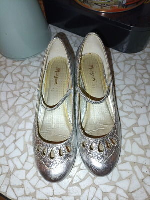 Monsoon vintage girls' shoes size 37 new, silver pumps
