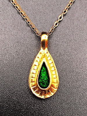 Rex Viridis Minimal Emerald and Gold Necklace New