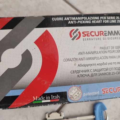 Securemme Left Door Security Lock with Combination Kit like new