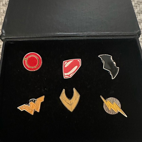 Justice League collectible pins new, set of 6 pieces