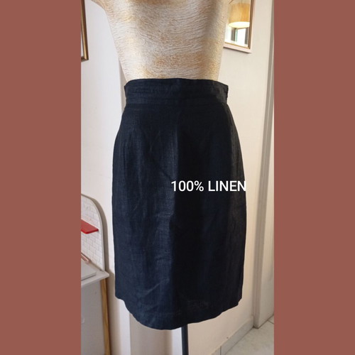 Linen women's skirt black, like new, sizes S/M