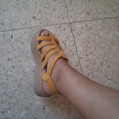 Renda Gladiator Style Sandals Platforms like new, size 38