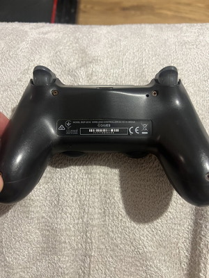PlayStation 4 Controller like new, compatible with iOS and Android