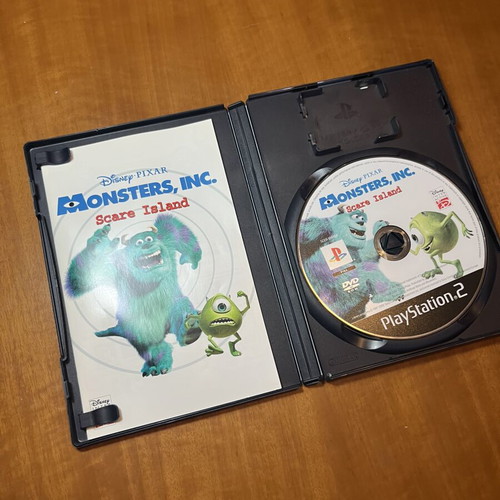 Disney Pixar Monsters, Inc. Scare Island παιχνίδι PlayStation 2 σαν καινούργιο, πλήρες με manual