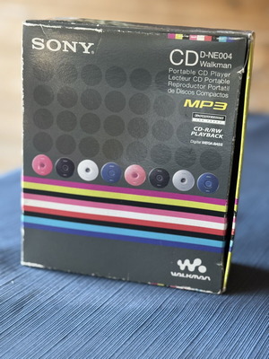 Sony D-NE004 CD Walkman new, portable MP3 player