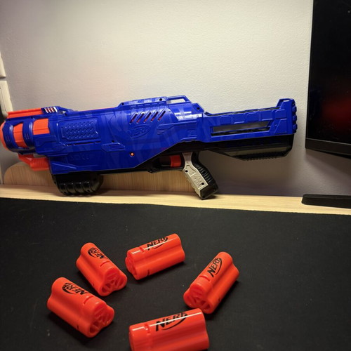 Nerf Trilogy DS-15 shotgun like new with 5 magazines