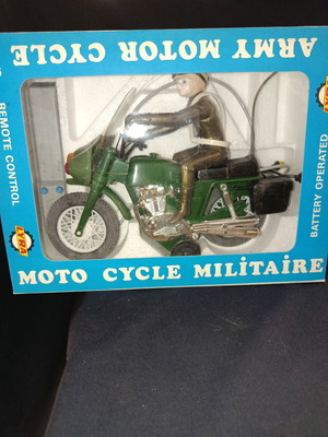 Παιχνίδι Lyra No 550 army motorcycle σαν καινούργιο