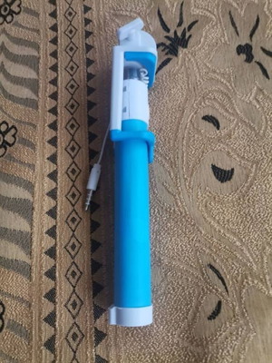 Mini selfie stick with cable blue new