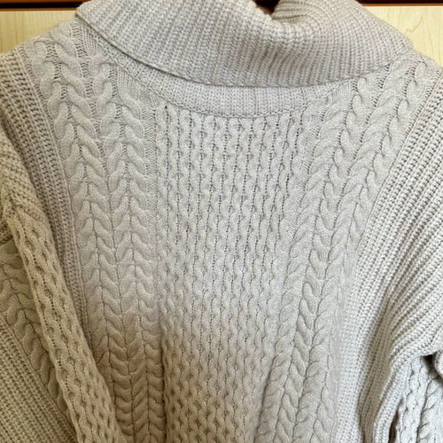 Reserved knitted sweater used, very soft, beige, size S/Medium