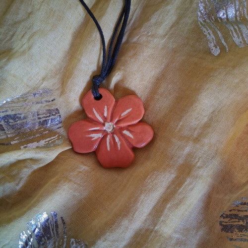Ceramic jewelry like new, orange