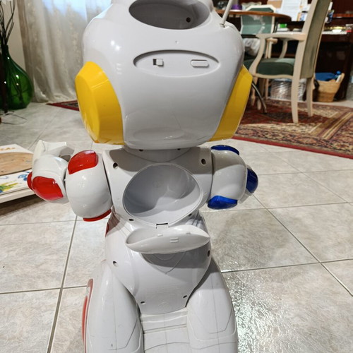 Vintage robot used with missing parts