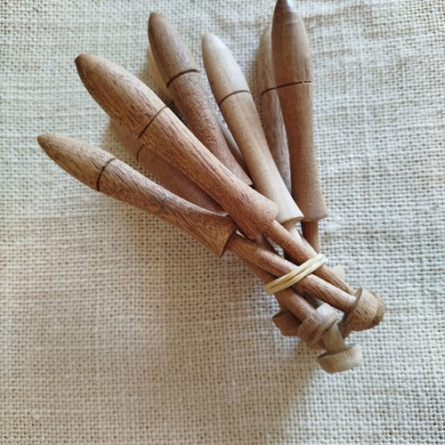 Kopaneli Lace Bobbins 123 Pieces 12-15 cm Like New