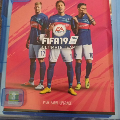 FIFA 19 PS4 game