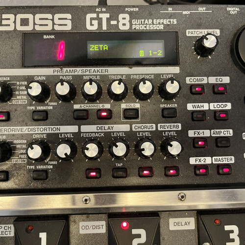 Boss GT-8 multi-effects pedal like new with bag and original power supply
