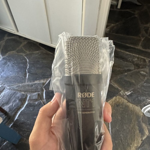 Rode NT1 5th Generation Black Microphone like new