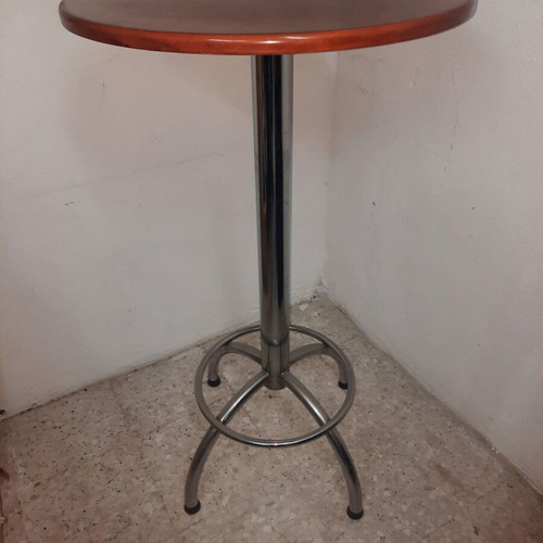 Tables + stools