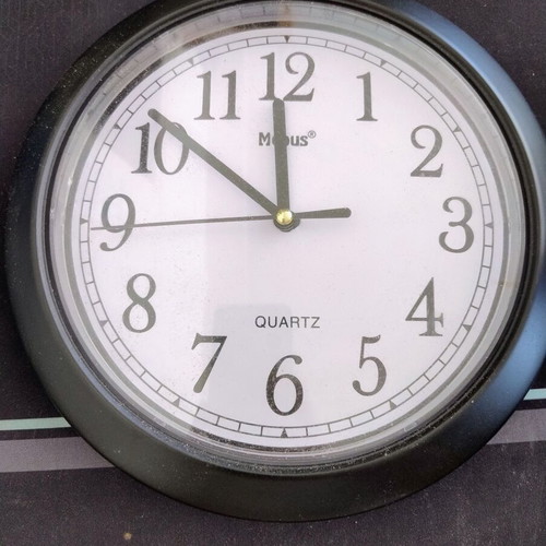 Plastic wall clock used, analog, 22 cm diameter