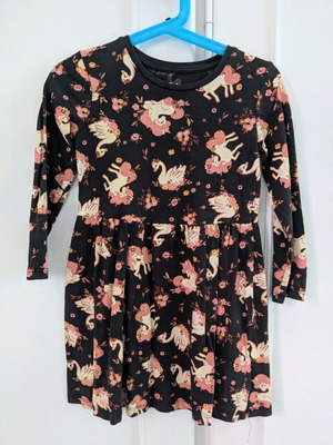C&A dress with horses like new, black, size 110 cm for 5 years old