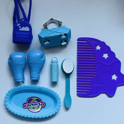 Doll accessories pack like new, small colorful pieces