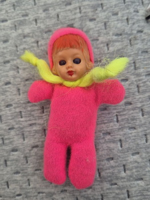 Spirtoulis El Greco doll used with nice colors