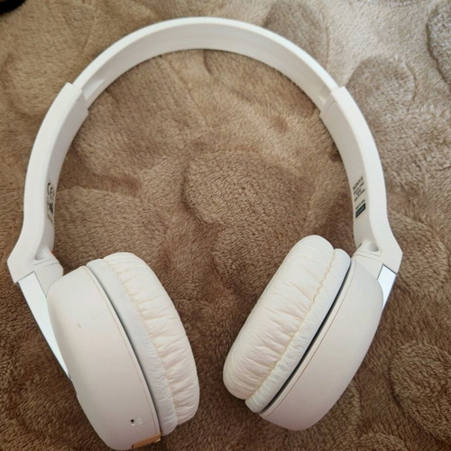 Sony DR-BTN200 Bluetooth headphones like new with ear pads