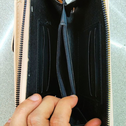 Premium beige wallet and phone case 2 in 1, magnetic and zipper