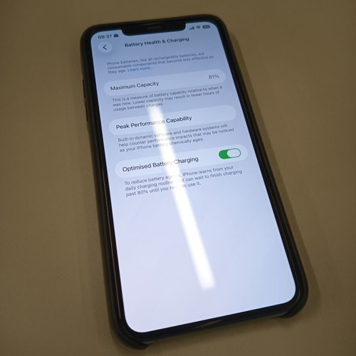 iPhone 11 Pro Max 256GB Midnight Green like new