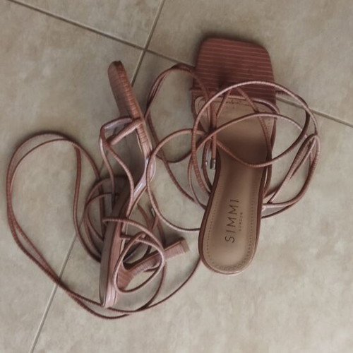 Simmi London sandals size 40 beige like new