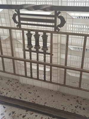Metal bed antique used 120cm, needs care