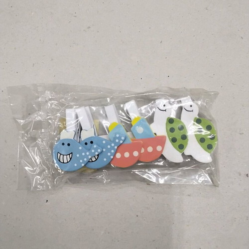 Craft Clothespins 4.5cm set of 6 new with designs