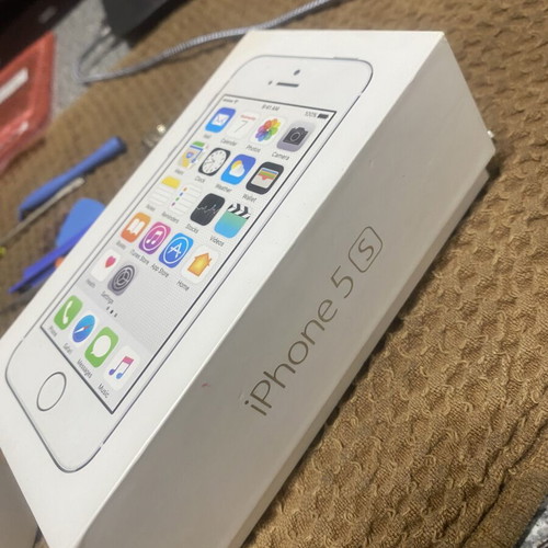iPhone 5s and 2 more 5s for spare parts with boxes
