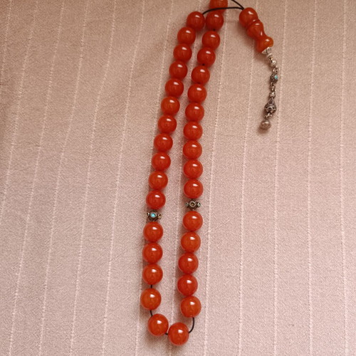 Vintage handmade bakelite mastic komboloi, 33 beads