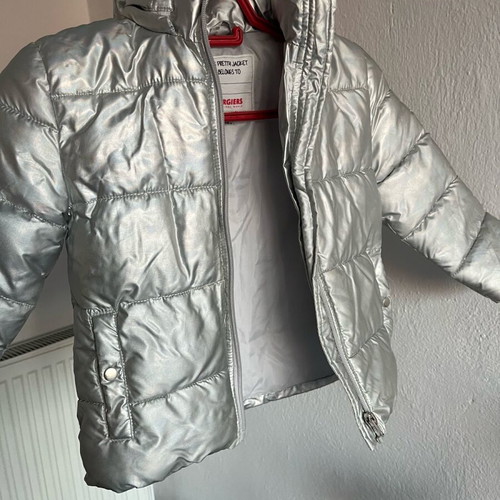 Energiers puffer jacket for 4-year-old girl, silver like new