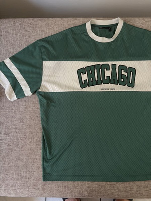 Oversized jersey ASOS design men's XS, like new, white and green
