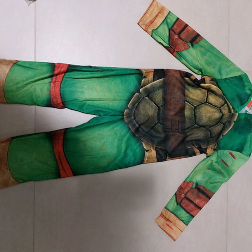 Teenage Mutant Ninja Turtles costume with 4 masks like new