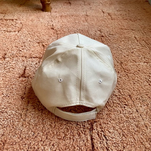 Collectible hat "Τα μυστήρια της Πένι Πέπερ" new, beige jockey style