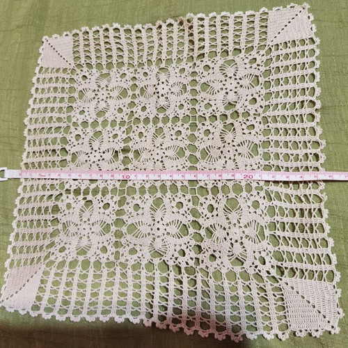 Crochet square like new, thin, 25x25 cm