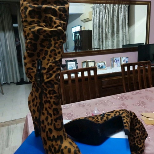 Leopard print boots new, size 39, black and brown